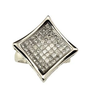 18 Karat White Gold Princess Cut Diamond Ring Size 7 #21927